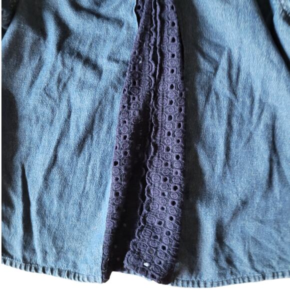 Dress Barn Denim Chambray Beaded Lace Embroidered Blouse Womens Small Cotton - Picture 7 of 7